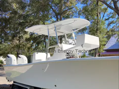 Diese Baldachin aus hochfaserverst&auml;rktem Plastik (Faserverst&auml;rkte Kunststoff) ist korrosionsbest&auml;ndig, UV-stabil und hoch langlebig und sorgt f&uuml;r langfristige Leistung in rauen Au&szlig;enumgebungen wie Meer oder Offroad-Umgebungen.