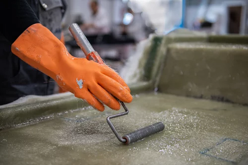 Oberflächenbehandlungsprozesse für Handlagen-FRP-Produkte